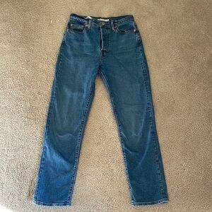 Levi’s size 28 wedgie straight jeans